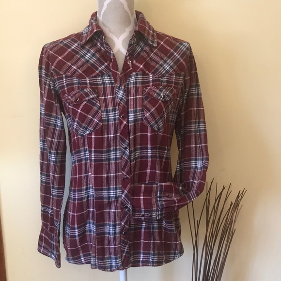 Women’s Plaid Button Up - Picture 1 of 5